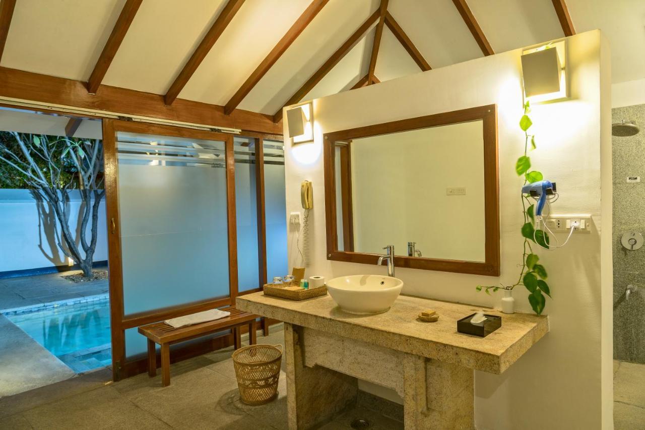 Heritage Madurai Exteriér fotografie Bathroom of a beach villa